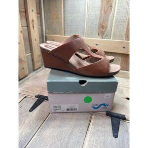 NEW Softwalk Brown Tan Slip On Wedge Sandals Womens 12M Jermaine